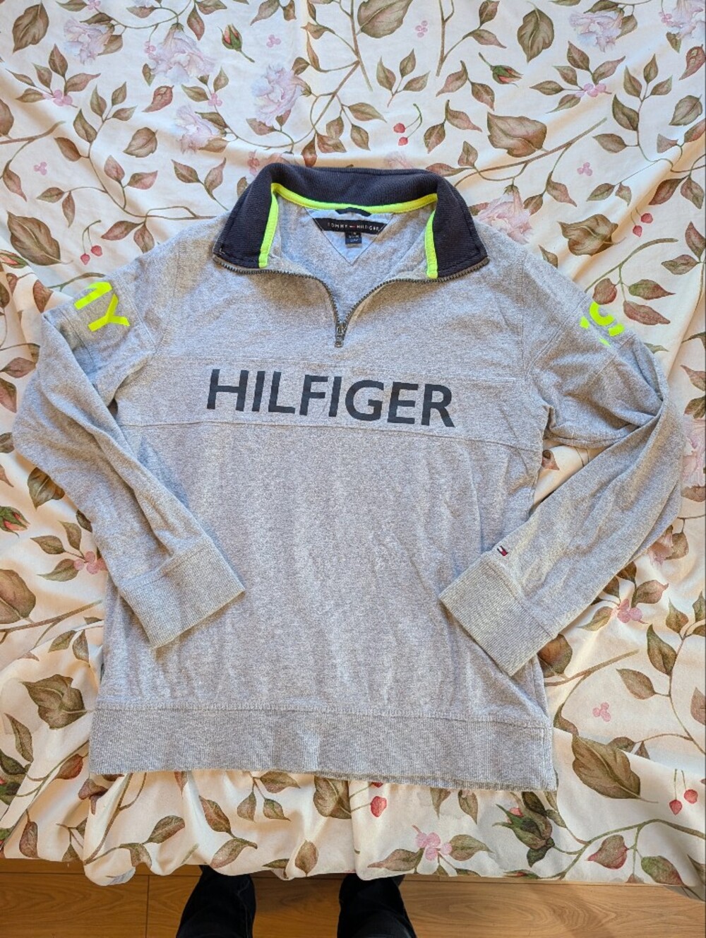 Tommy Hilfiger Boys Gray Half-Zip Sweatshirt with Logo Size L 16/18